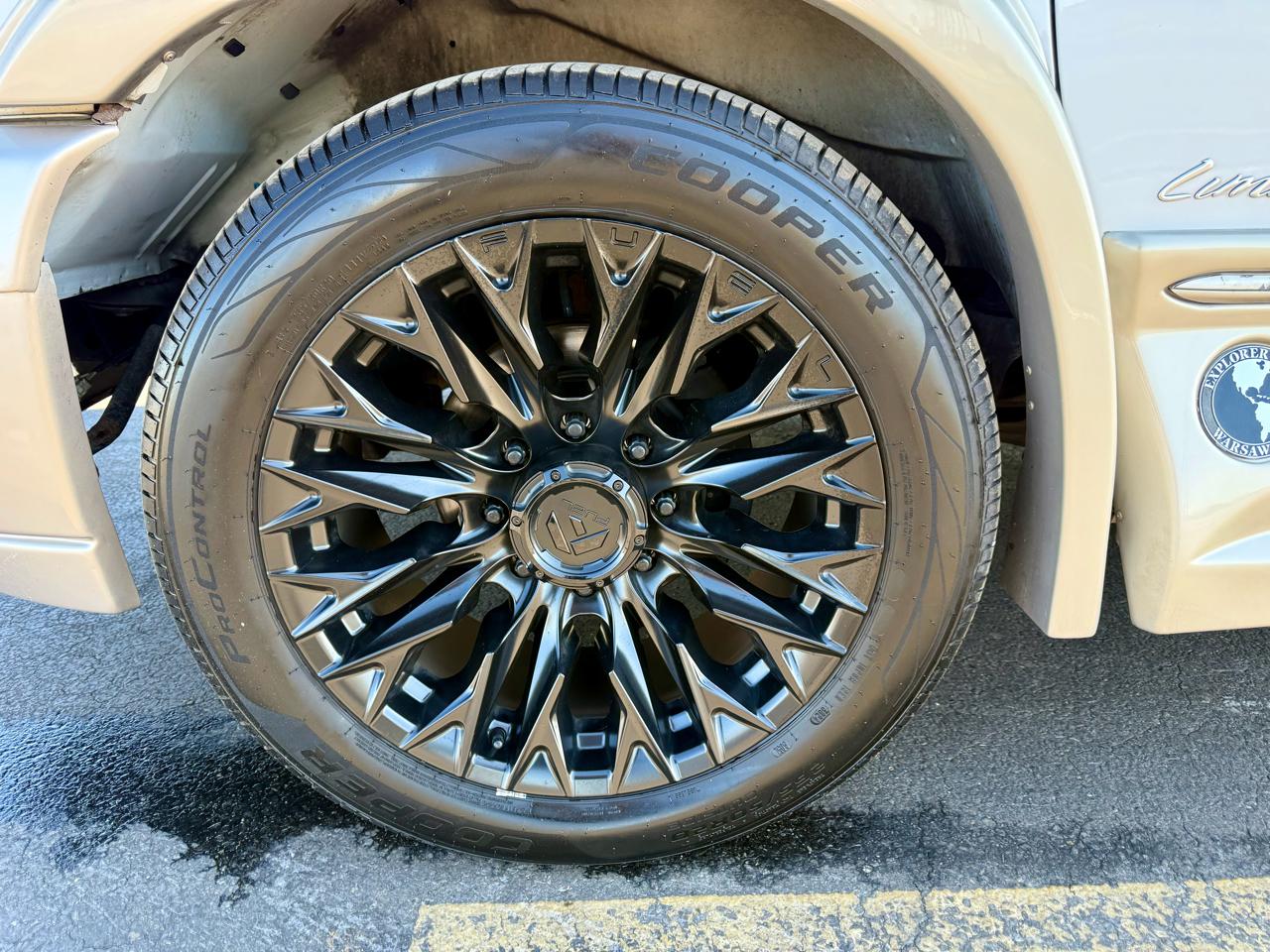 GMC Savana Cargo Van RWD 2500 155" 2017