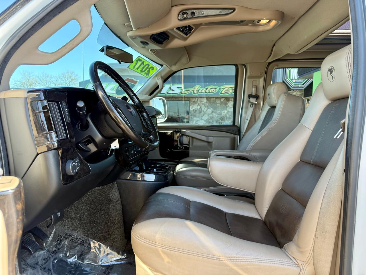 GMC Savana Cargo Van RWD 2500 155" 2017