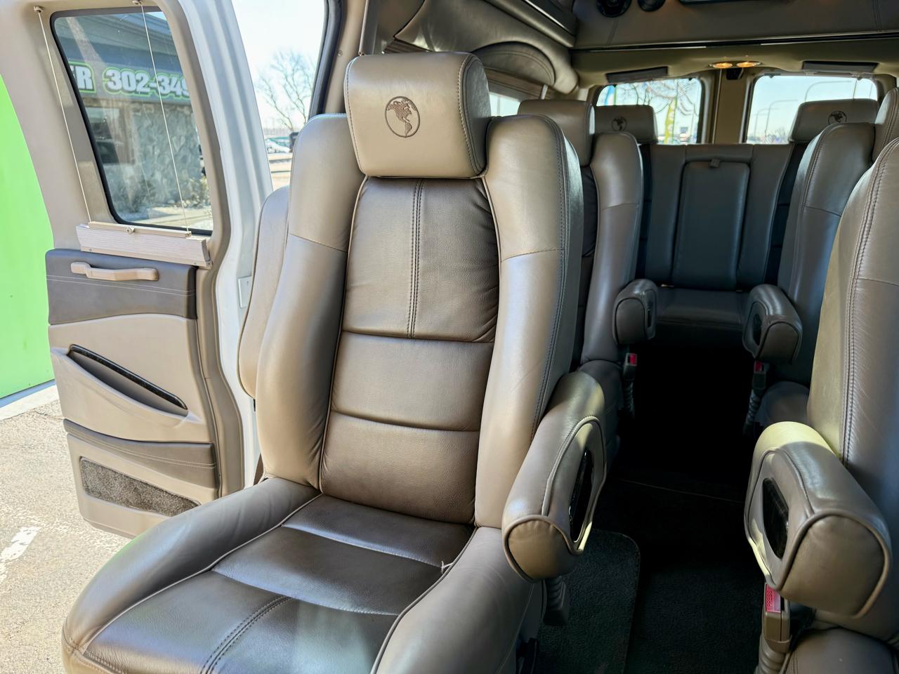 GMC Savana Cargo Van RWD 2500 155" 2017