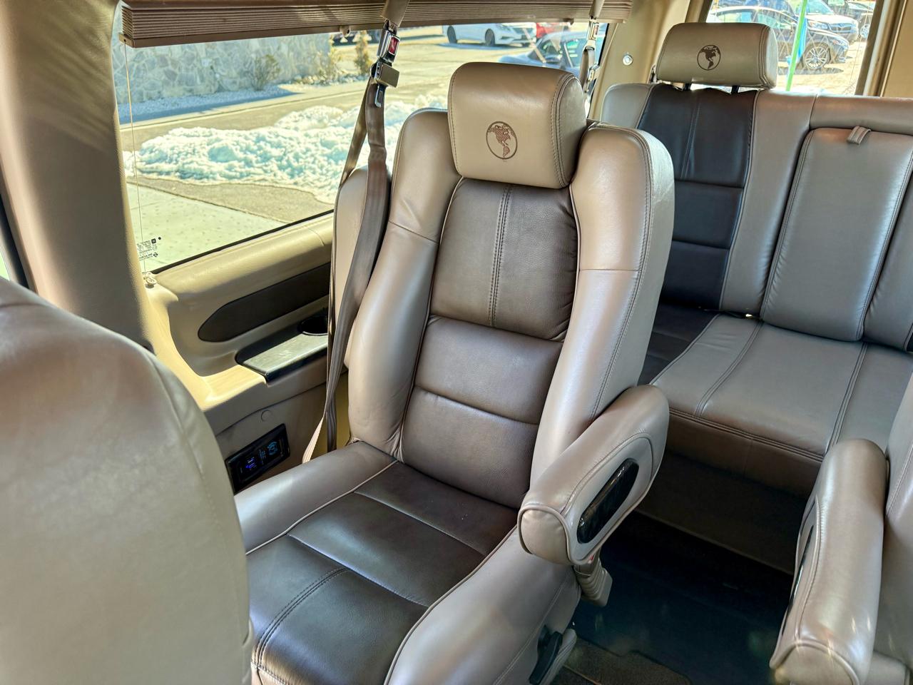 GMC Savana Cargo Van RWD 2500 155" 2017