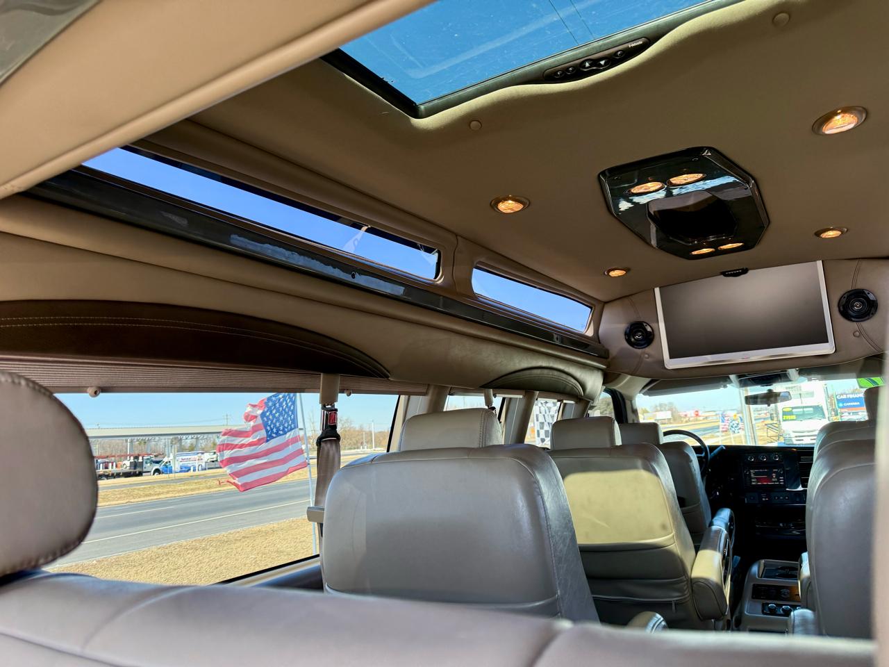 GMC Savana Cargo Van RWD 2500 155" 2017