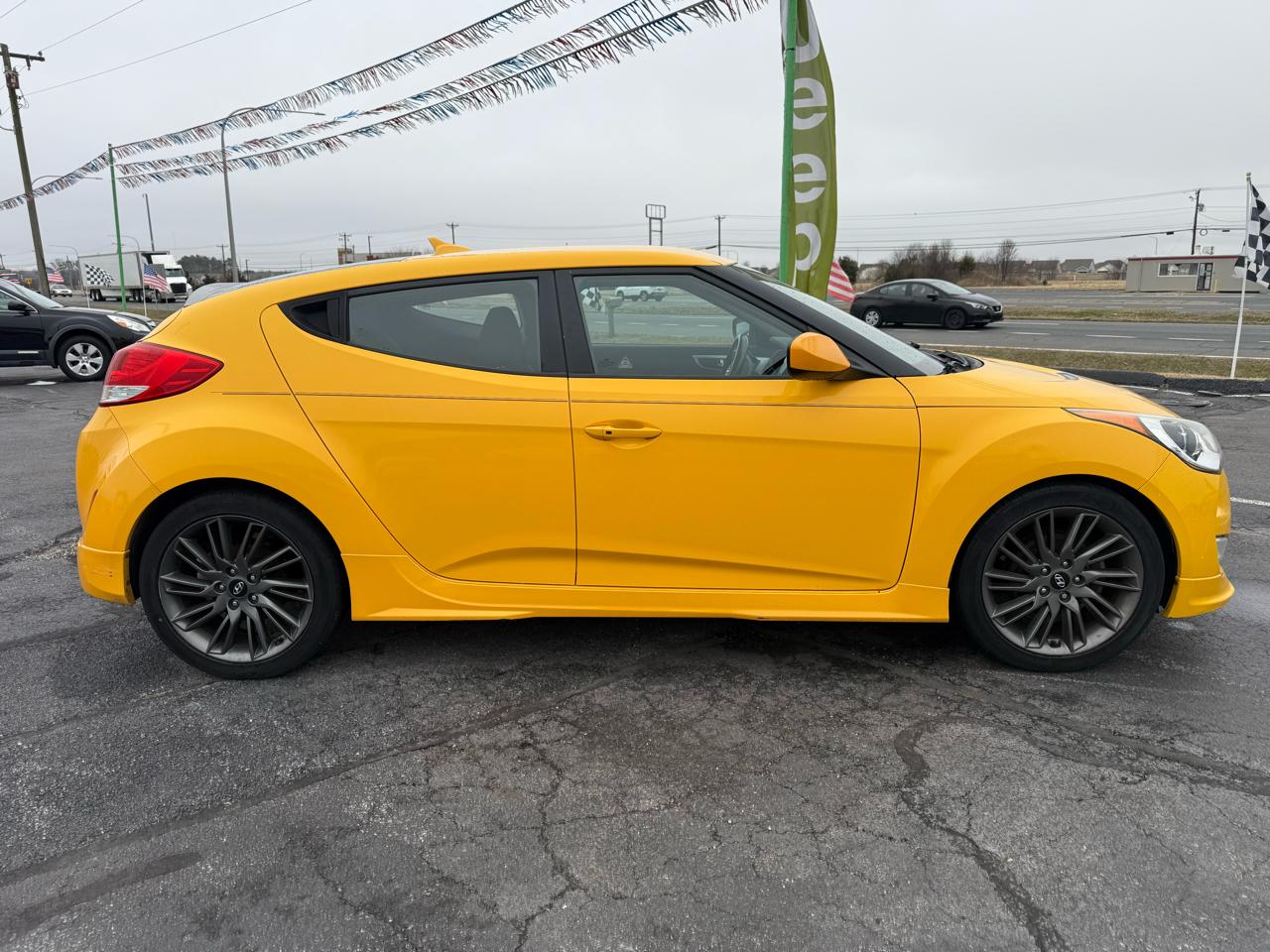 Hyundai Veloster 3dr Cpe Auto RE:MIX 2013