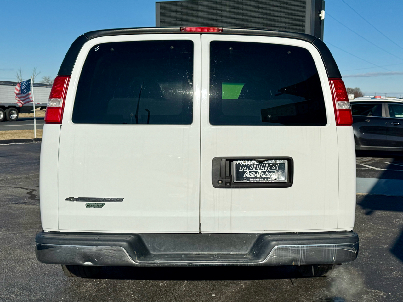 Chevrolet Express Passenger RWD 2500 135" LT 2018