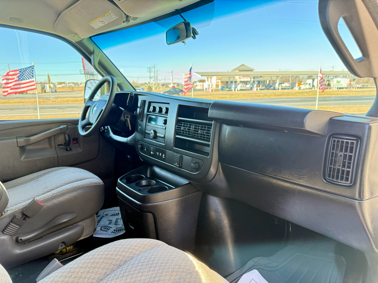 Chevrolet Express Passenger RWD 2500 135" LT 2018