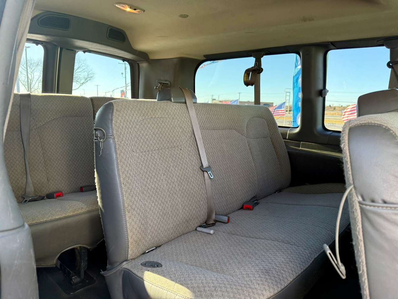 Chevrolet Express Passenger RWD 2500 135" LT 2018