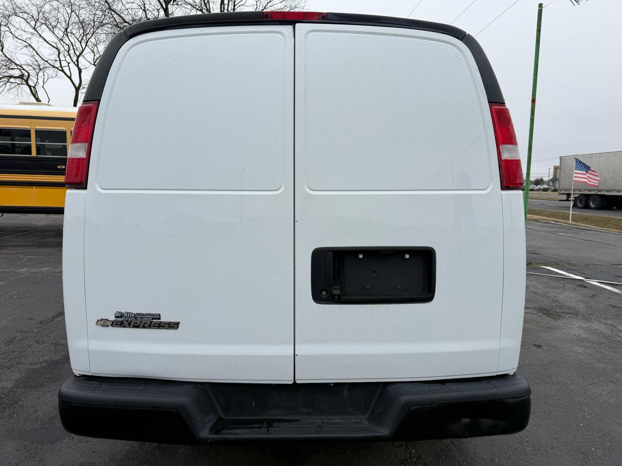 Chevrolet Express Cargo Van RWD 2500 135" 2019