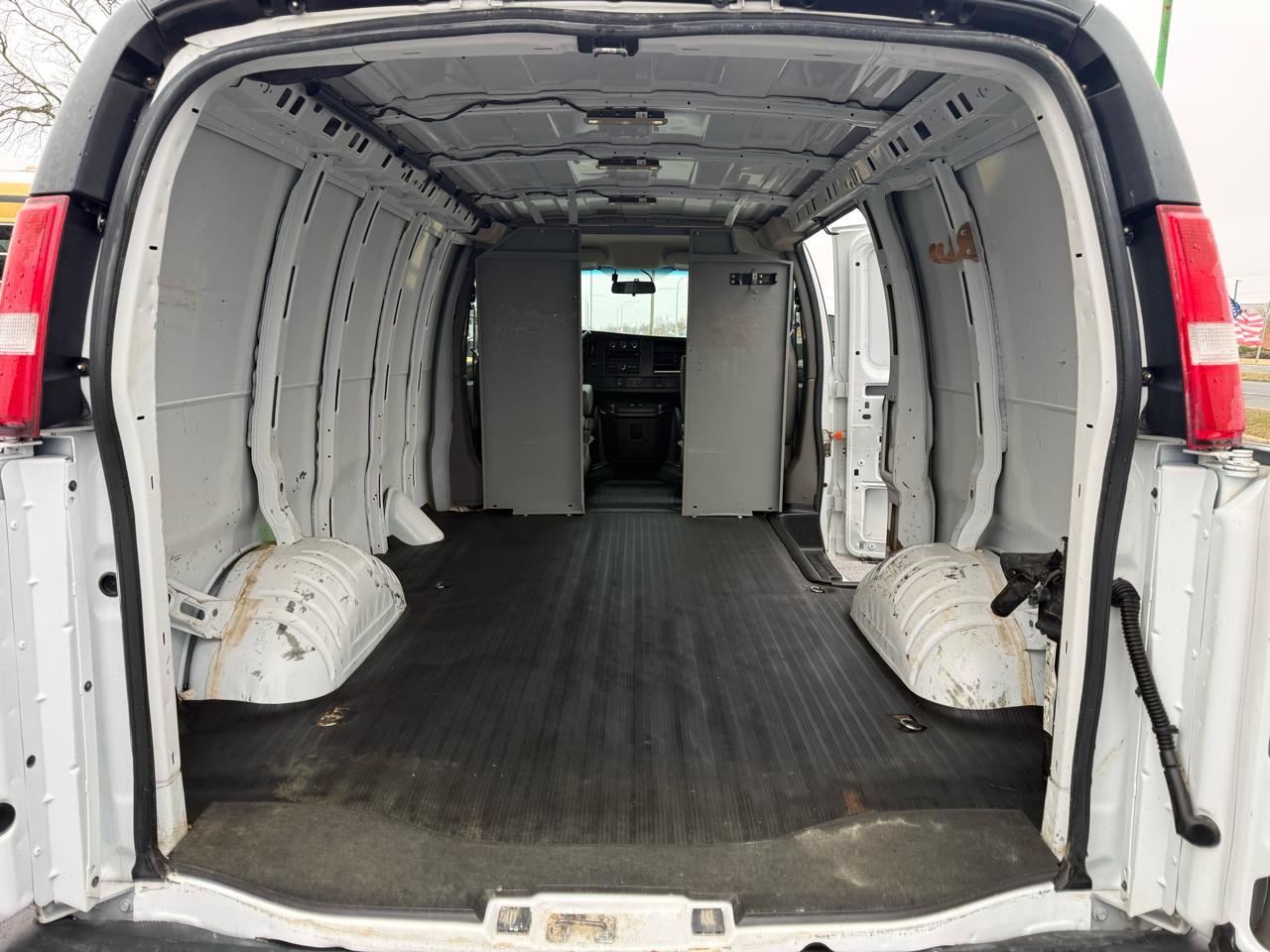 Chevrolet Express Cargo Van RWD 2500 135" 2019