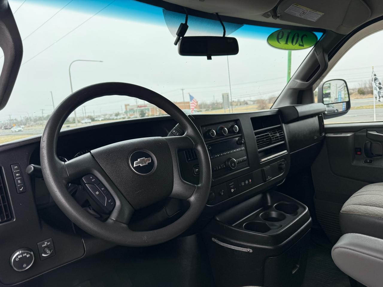 Chevrolet Express Cargo Van RWD 2500 135" 2019