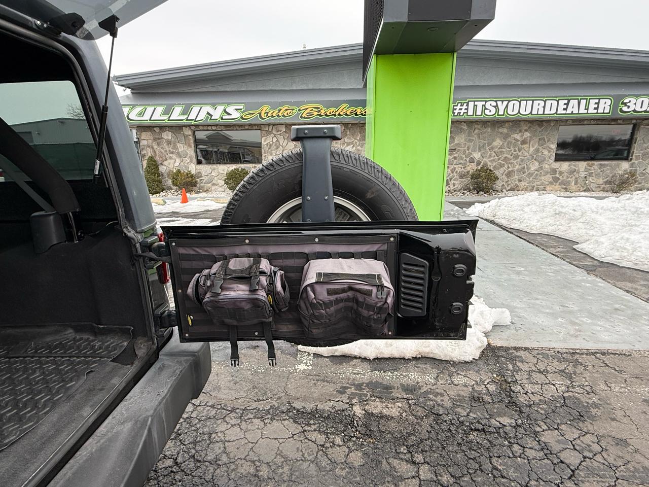 Jeep Wrangler Unlimited 4WD 4dr Sport 2010