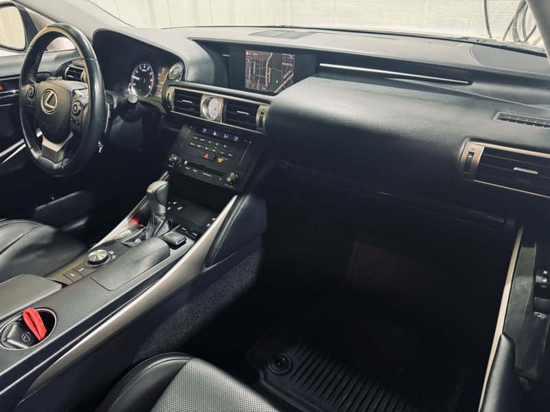 Lexus IS 250 AWD 2015