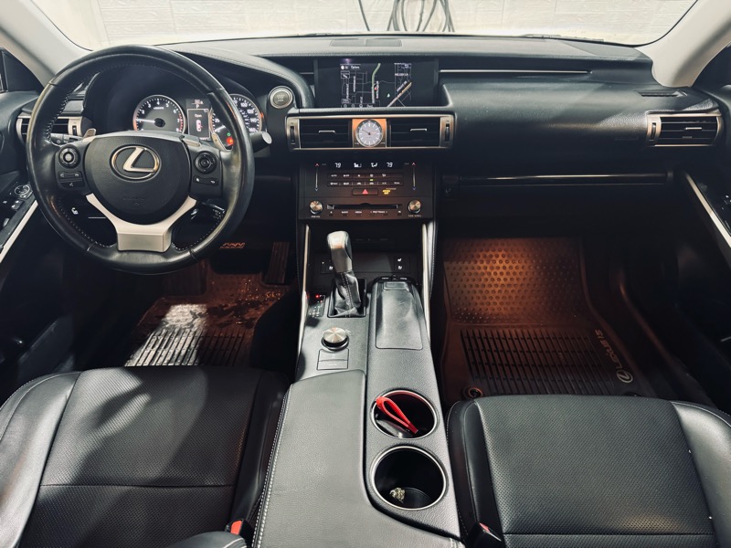 Lexus IS 250 AWD 2015