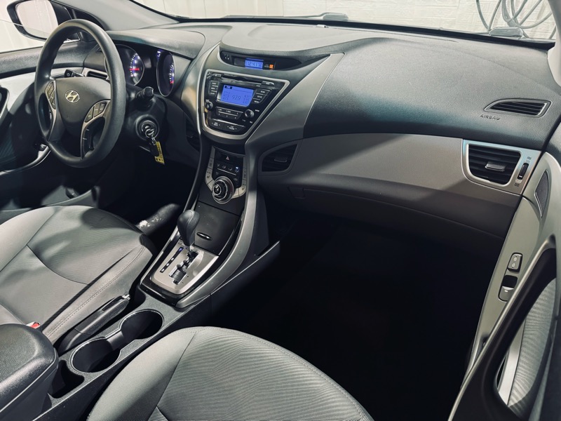 Hyundai Elantra Limited 2013