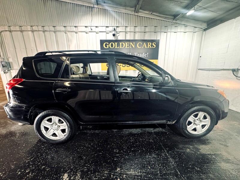 Toyota RAV4 Base 2010