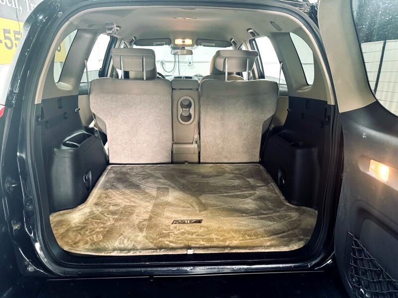 Toyota RAV4 Base 2010