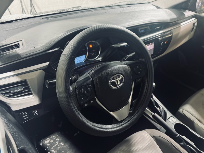 Toyota Corolla LE 2015