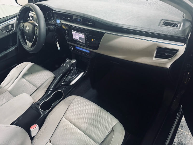 Toyota Corolla LE 2015