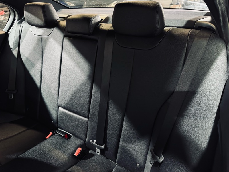 BMW 3-Series 320i xDrive Sedan 2016