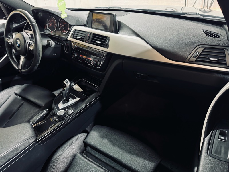 BMW 3-Series 320i xDrive Sedan 2016