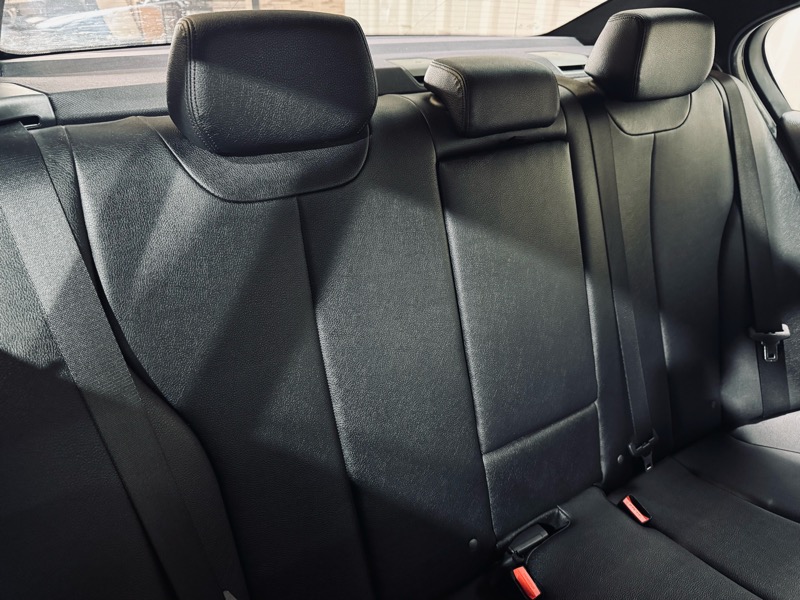 BMW 3-Series 320i xDrive Sedan 2016