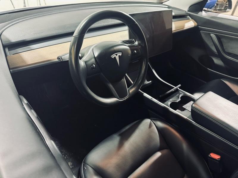 Tesla Model 3 Base 2018