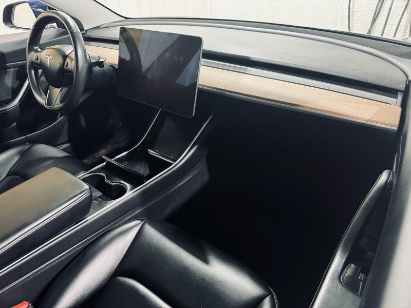 Tesla Model 3 Base 2018