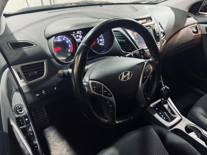 Hyundai Elantra SE 2016