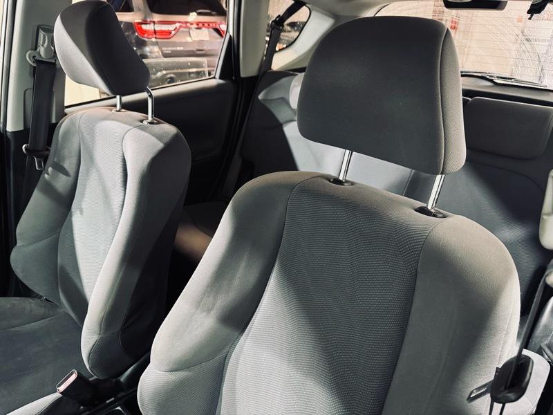 Honda Fit 5-Speed AT 2010