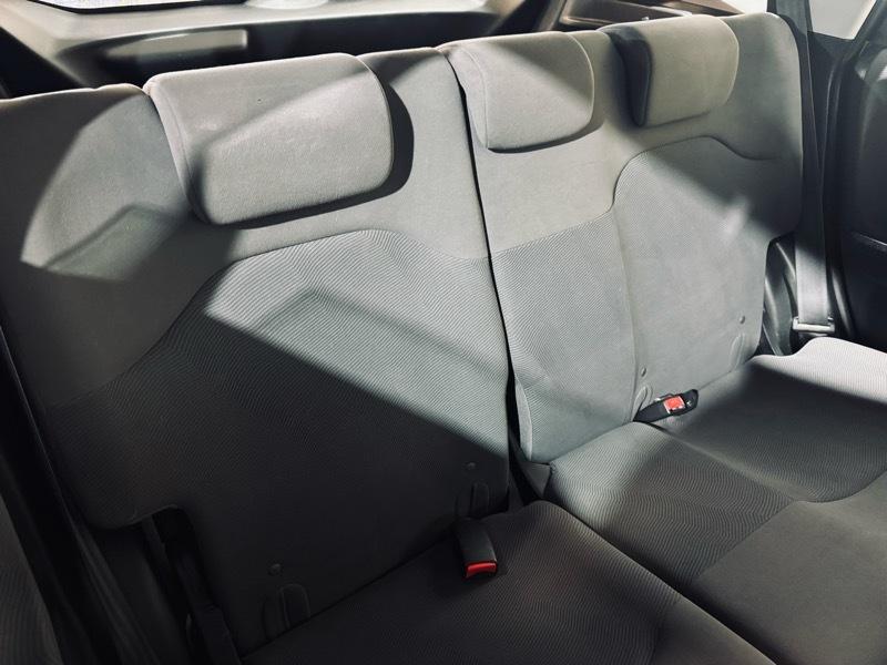 Honda Fit 5-Speed AT 2010