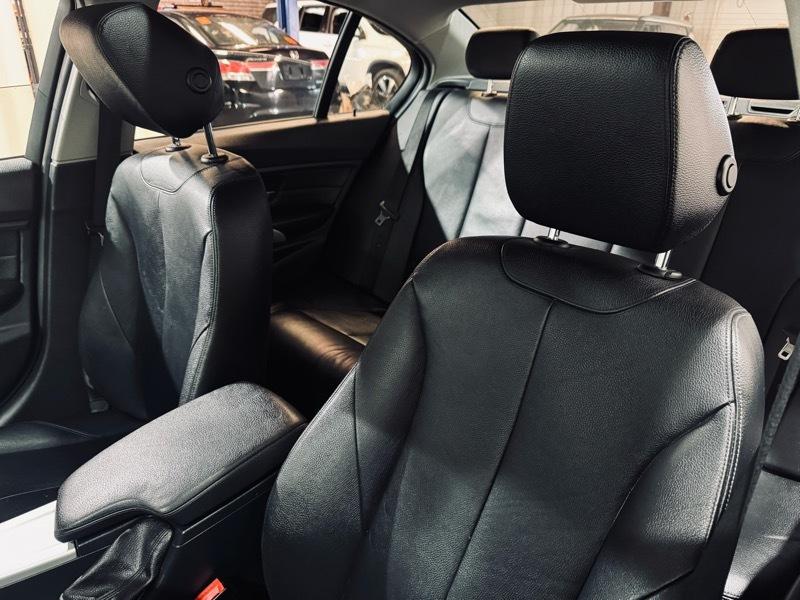 BMW 3-Series 328i xDrive Sedan 2013