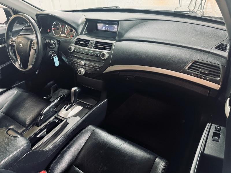 Honda Accord SE 2011