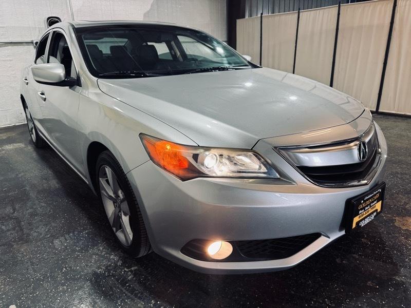Acura ILX 5-Spd AT w/ Technology Package 2013
