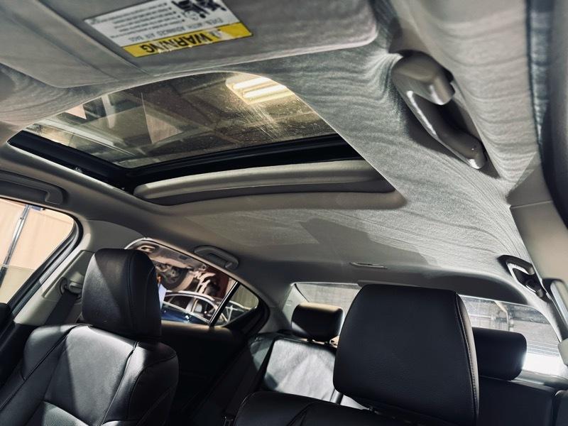 Acura ILX 5-Spd AT w/ Technology Package 2013