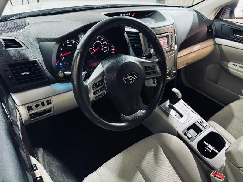 Subaru Outback 2.5i Premium 2014