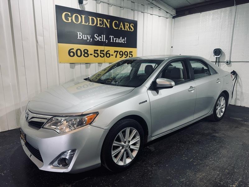 Toyota Camry Hybrid XLE 2012