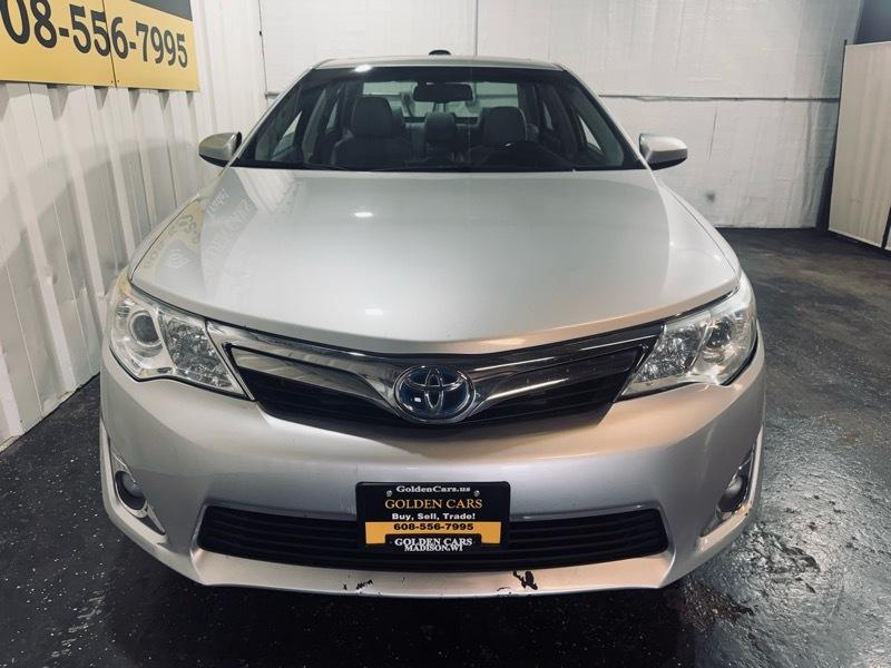 Toyota Camry Hybrid XLE 2012