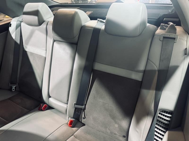Toyota Camry Hybrid XLE 2012