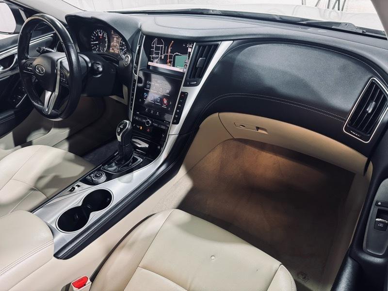 Infiniti Q50 3.0t LUXE AWD 2020