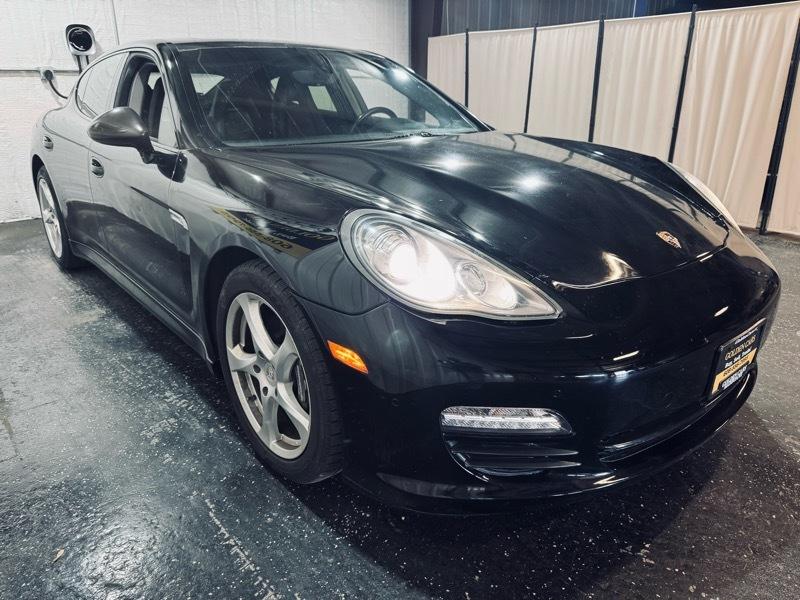 Porsche Panamera 4 2011