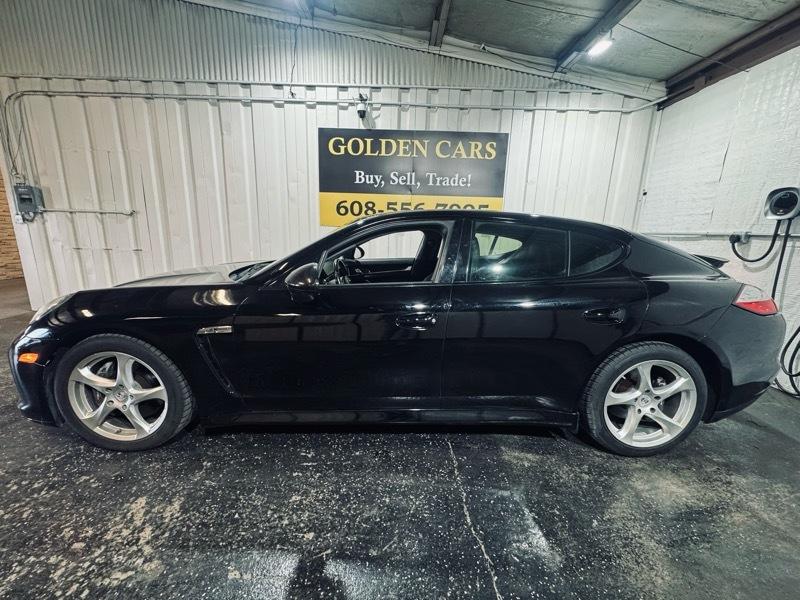 Porsche Panamera 4 2011