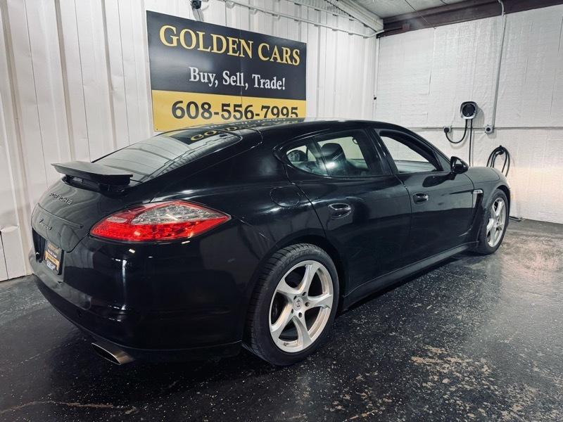 Porsche Panamera 4 2011