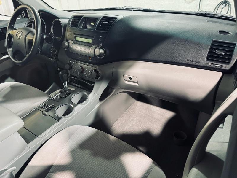 Toyota Highlander Base 2008