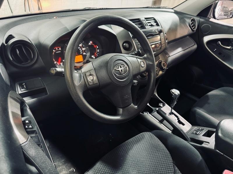 Toyota RAV4  2010