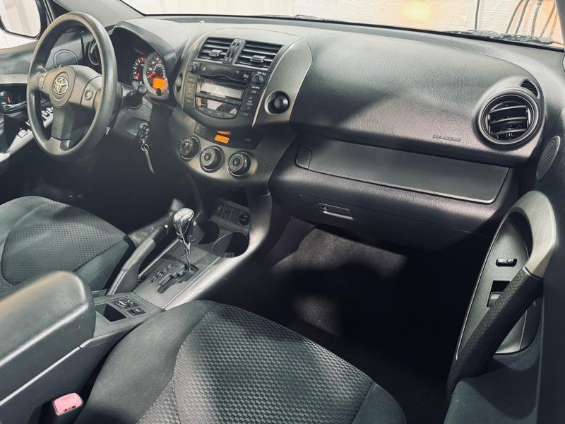 Toyota RAV4  2010