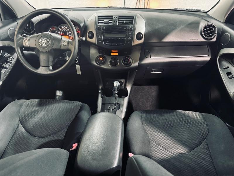 Toyota RAV4  2010