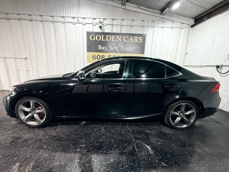 Lexus IS  2015