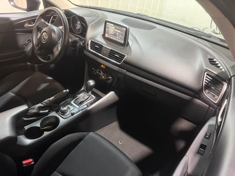 Mazda MAZDA3 i Sport AT 4-Door 2015