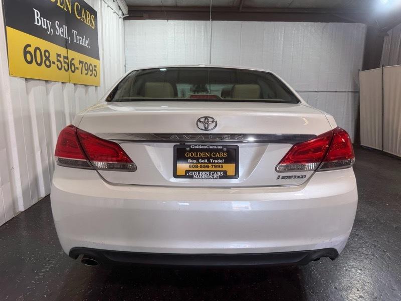 Toyota Avalon Base 2012