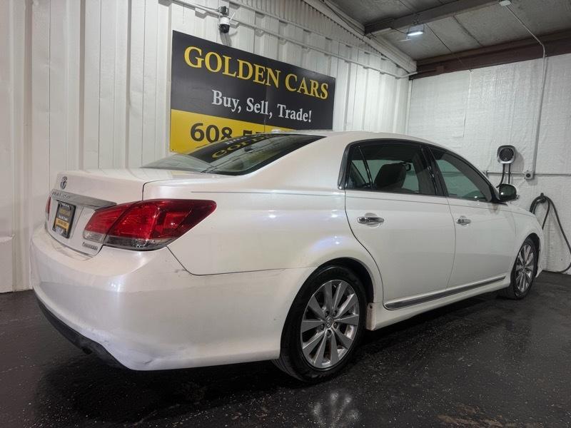 Toyota Avalon Base 2012