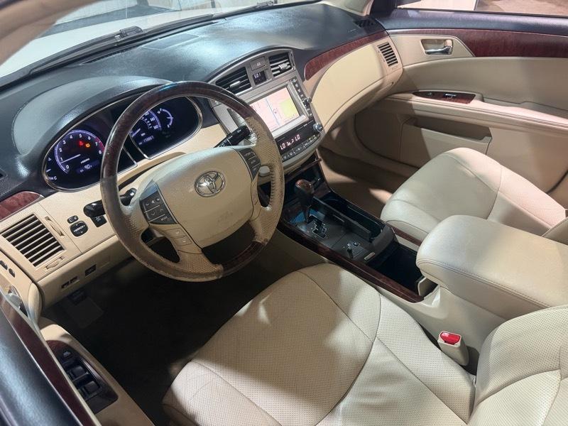 Toyota Avalon Base 2012