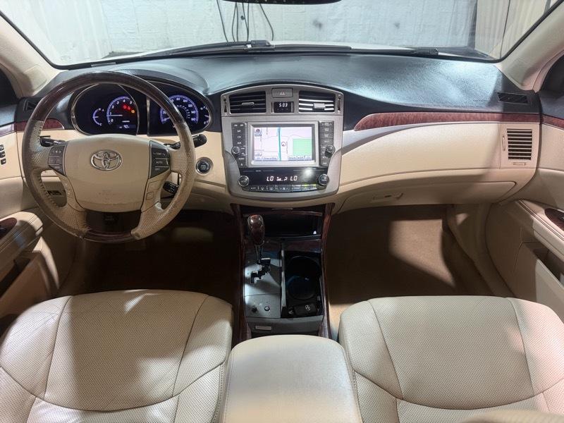 Toyota Avalon Base 2012